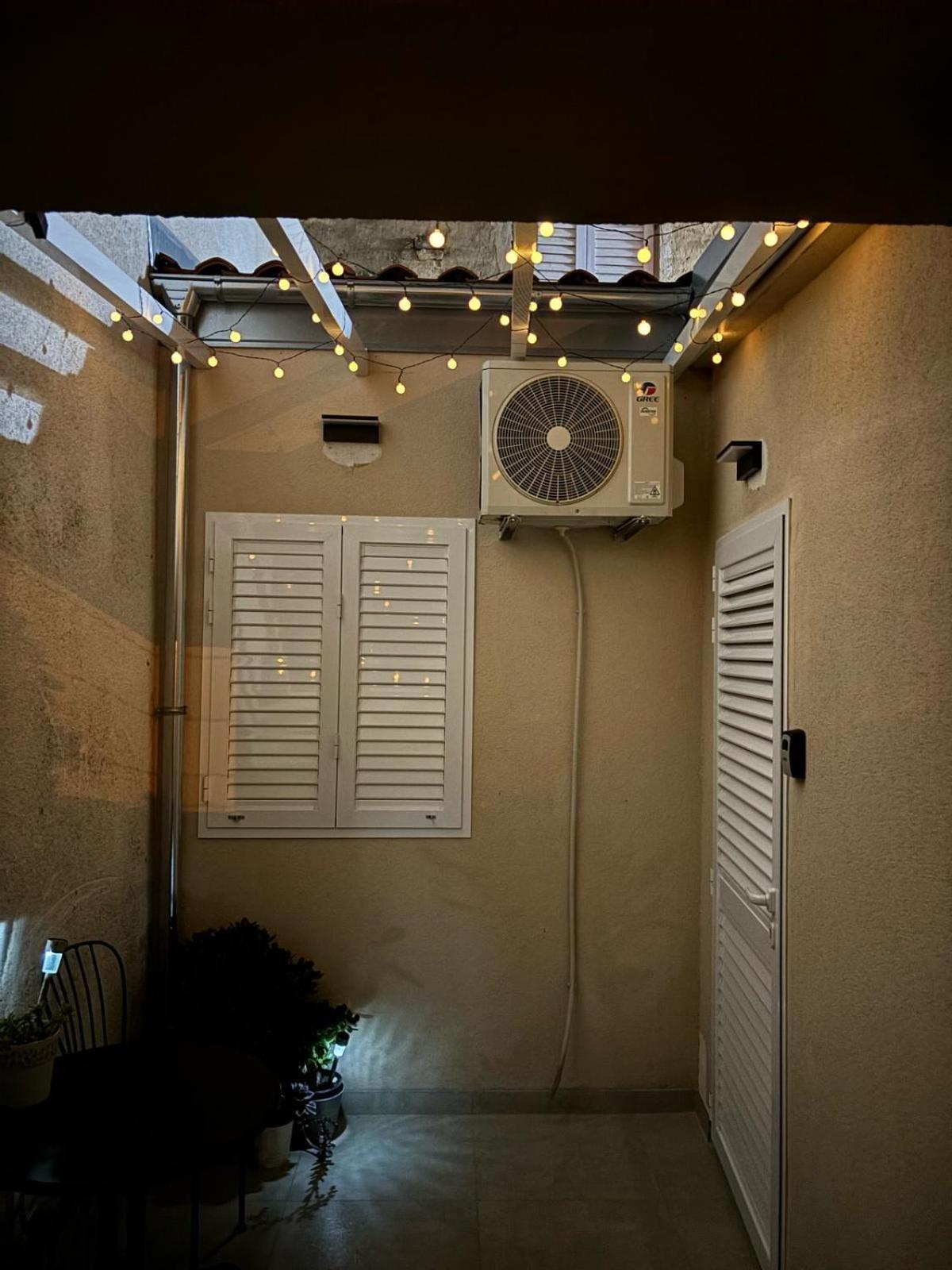 Apartment Ana Vis Exterior photo